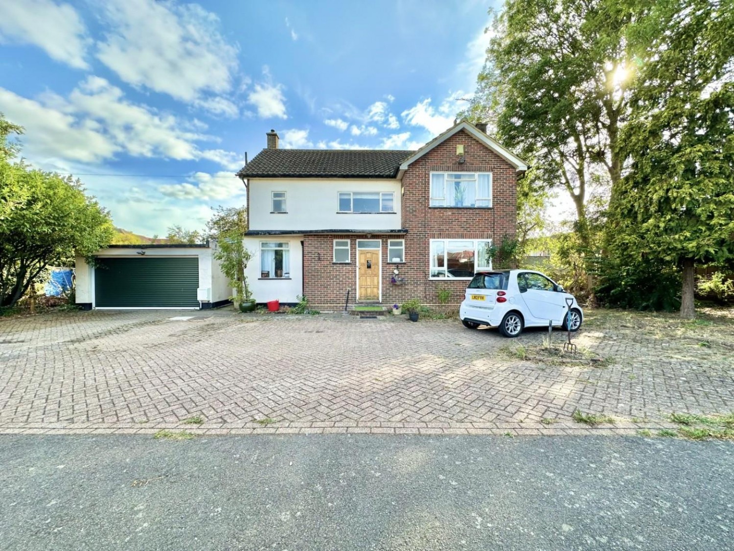 Hitherbroom Road, Hayes, UB3 3AE