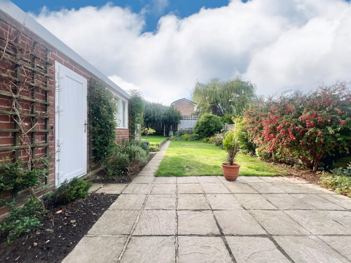 Barnes Hall Road, Burncross, Sheffield, S35 1RF