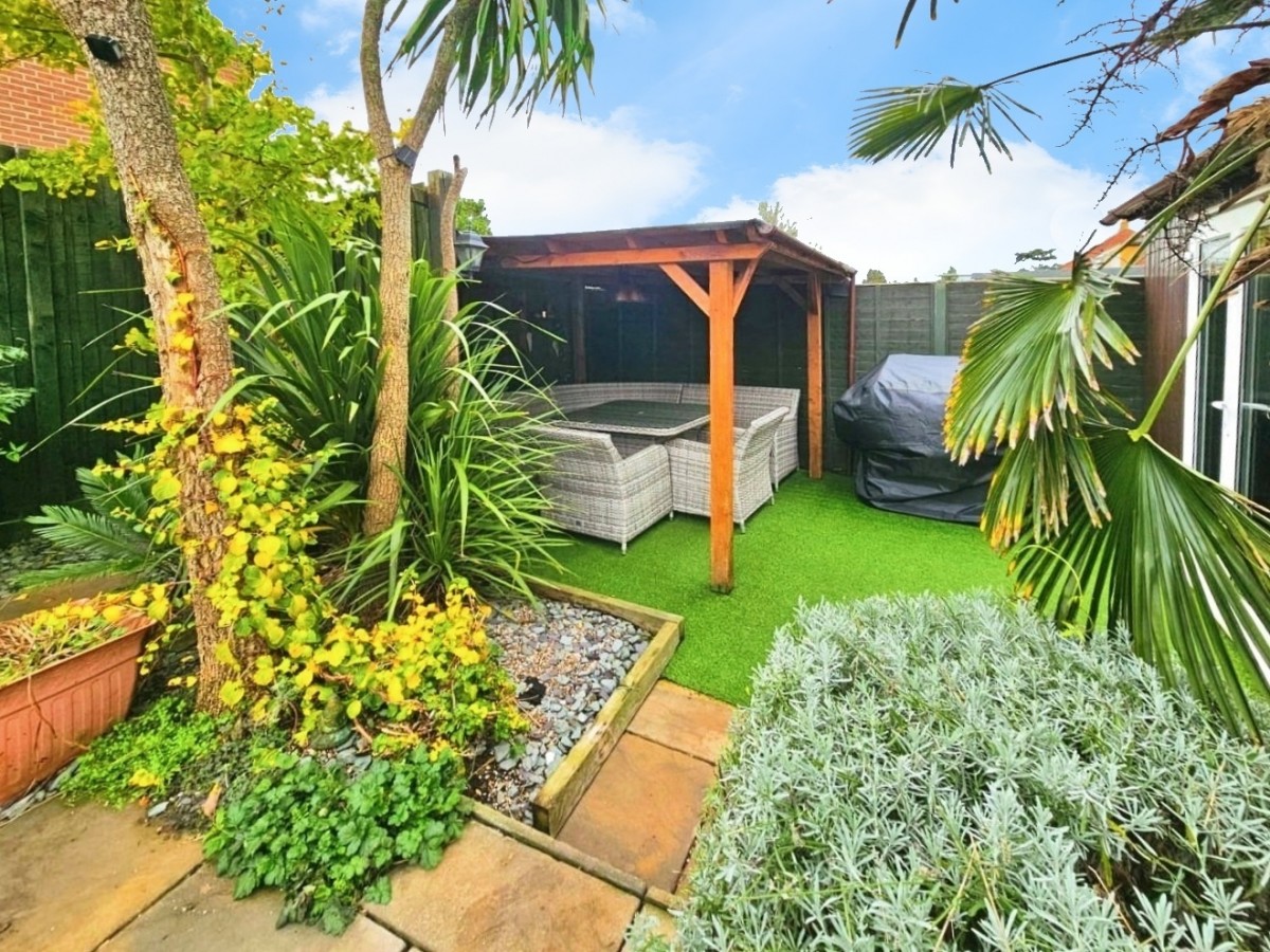 Howmead, Berkeley, GL13 9AS