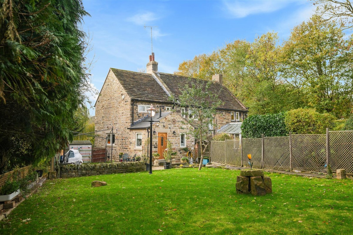 Nether Birchitt Farm Cottage, Sheffield Road Dronfield, S18 2GD
