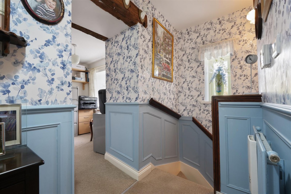 Nether Birchitt Farm Cottage, Sheffield Road Dronfield, S18 2GD