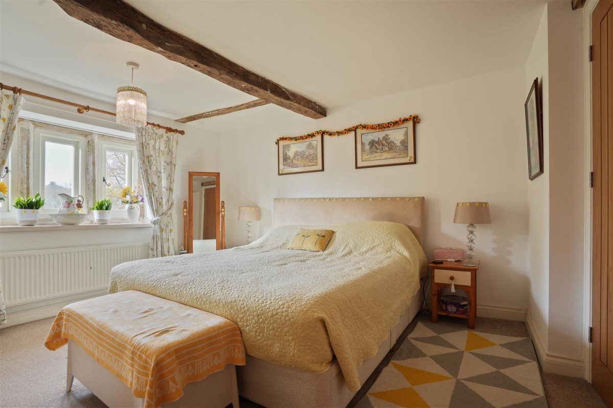 Nether Birchitt Farm Cottage, Sheffield Road Dronfield, S18 2GD