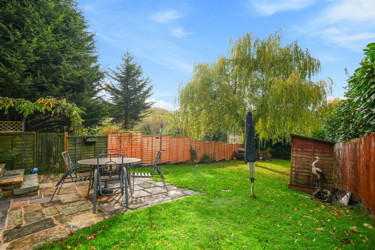 Nether Birchitt Farm Cottage, Sheffield Road Dronfield, S18 2GD