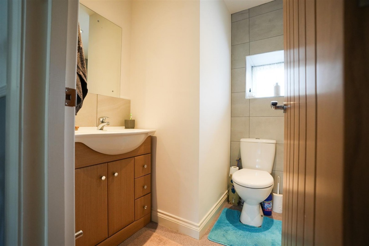 Nether Birchitt Farm Cottage, Sheffield Road Dronfield, S18 2GD