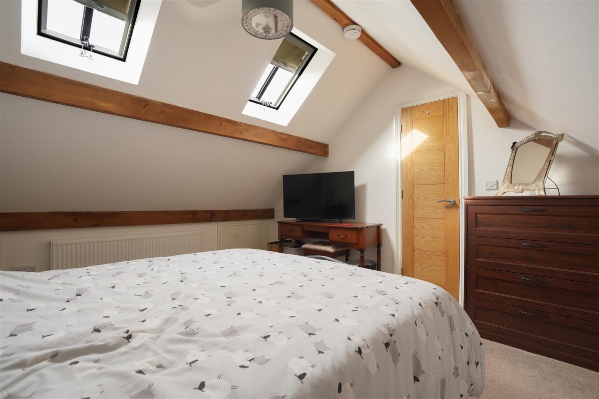 Nether Birchitt Farm Cottage, Sheffield Road Dronfield, S18 2GD