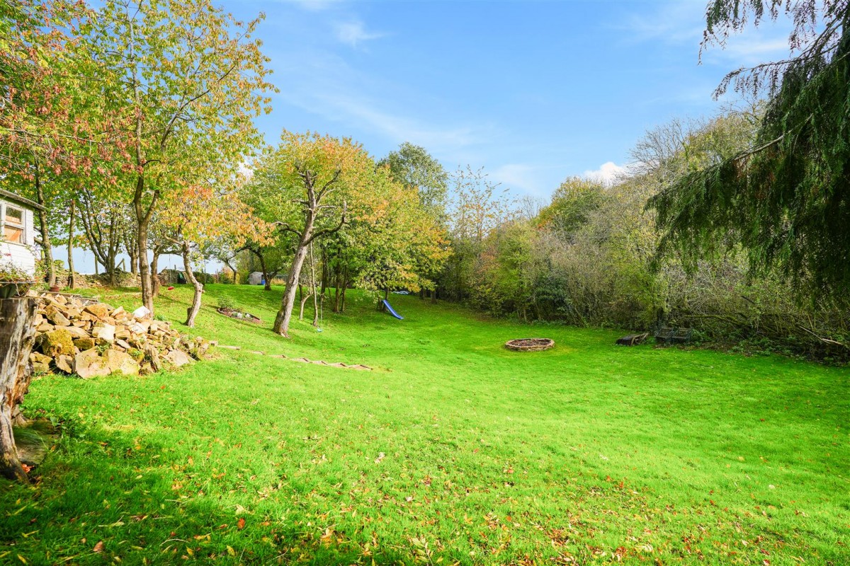 Nether Birchitt Farm Cottage, Sheffield Road Dronfield, S18 2GD