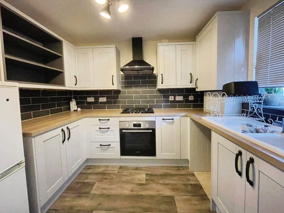 Castle Stream Court, Dursley