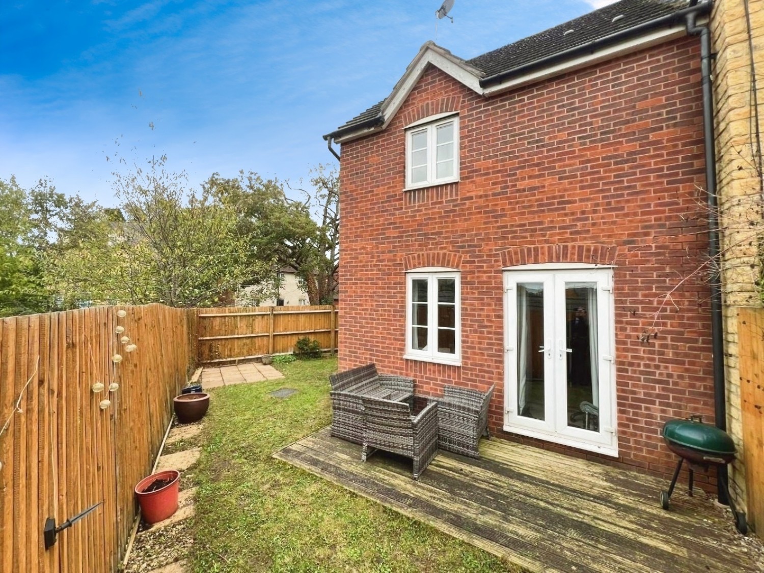 Castle Stream Court, Dursley