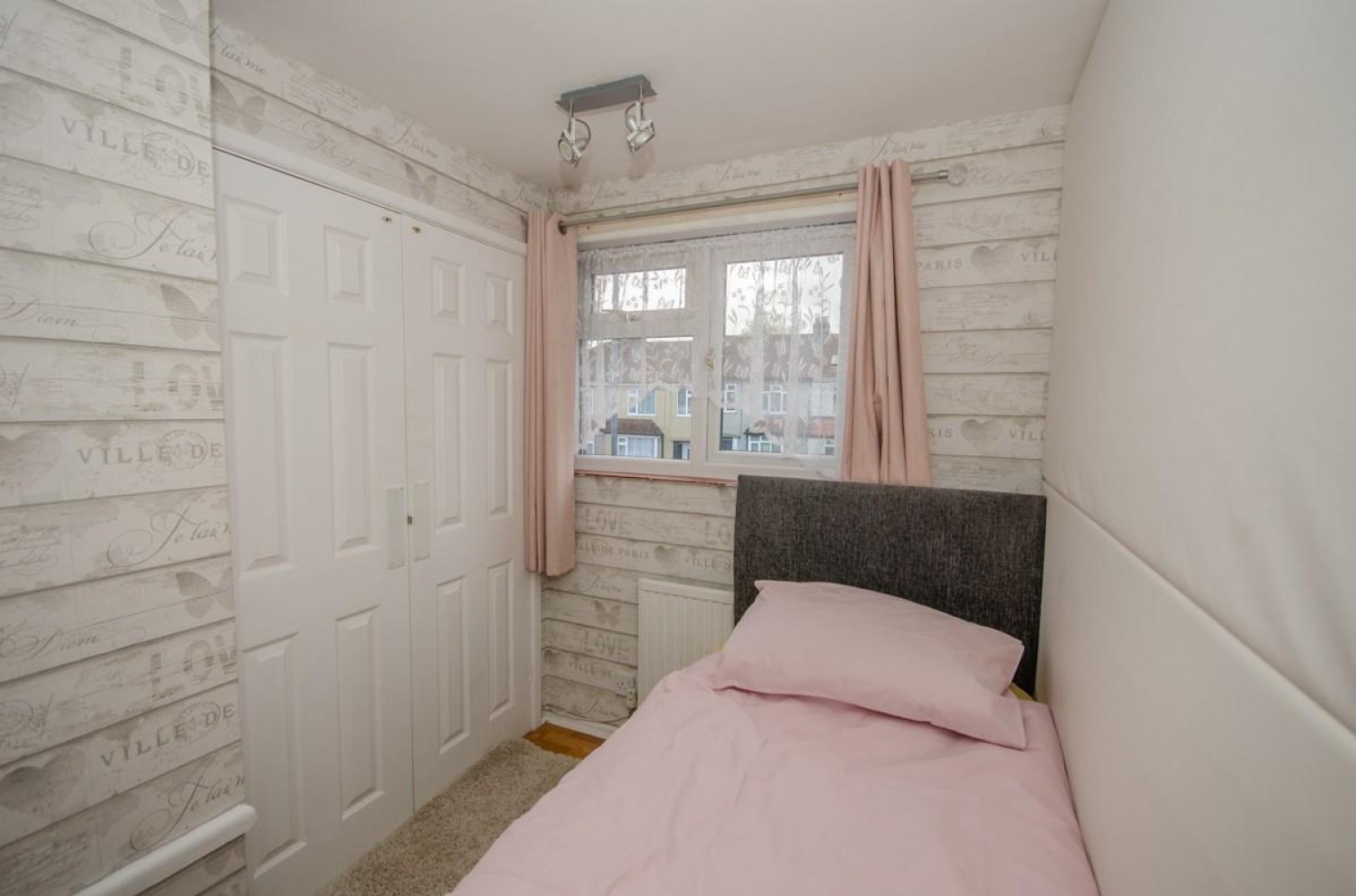 New Cheltenham Road, Kingswood, Bristol. BS15 4RJ