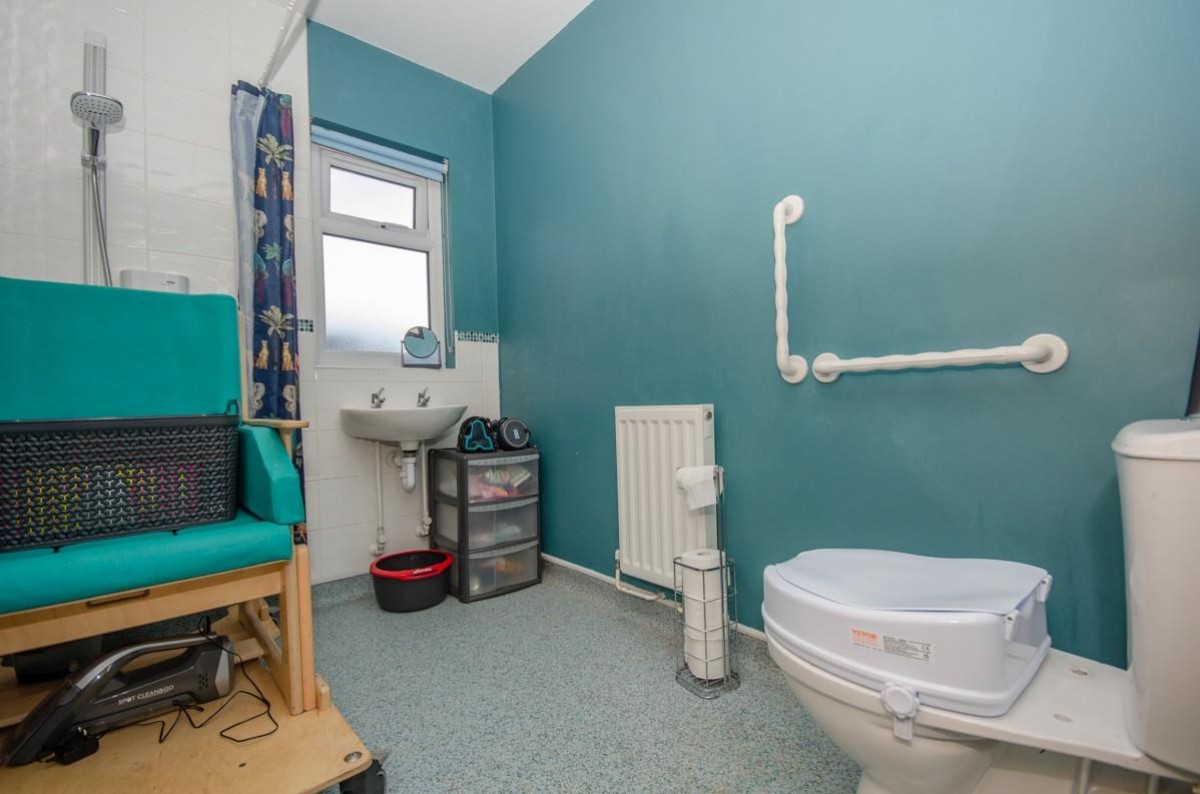 New Cheltenham Road, Kingswood, Bristol. BS15 4RJ