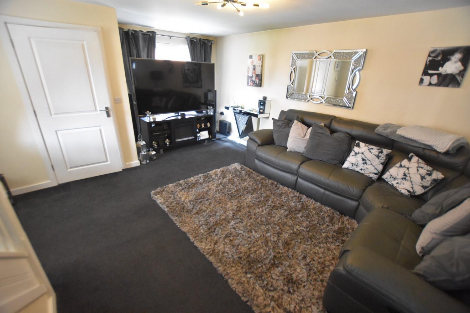 Runfield Close, Leigh