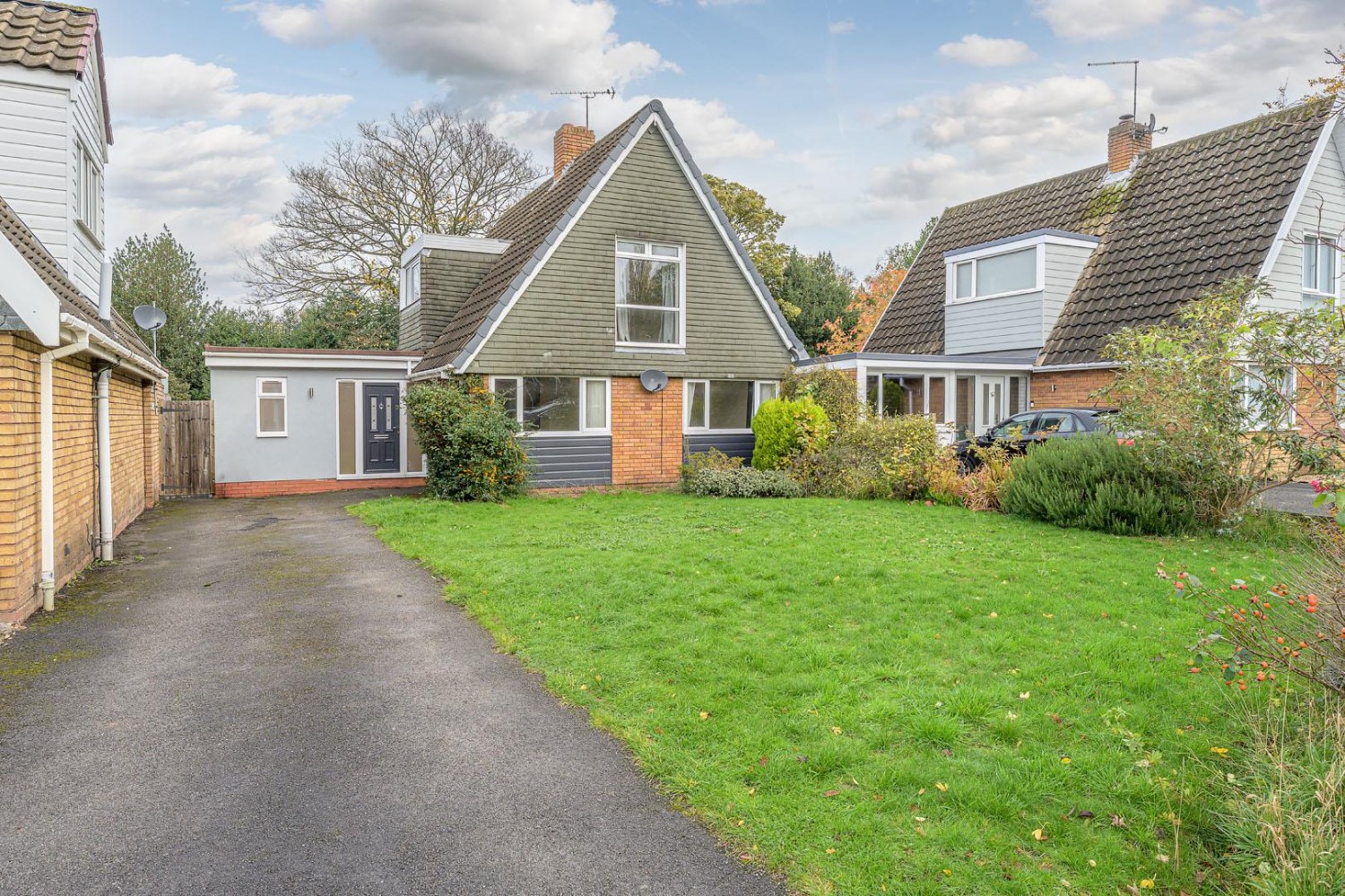 Round Hill Avenue, Pedmore, Stourbridge, DY9 0RG