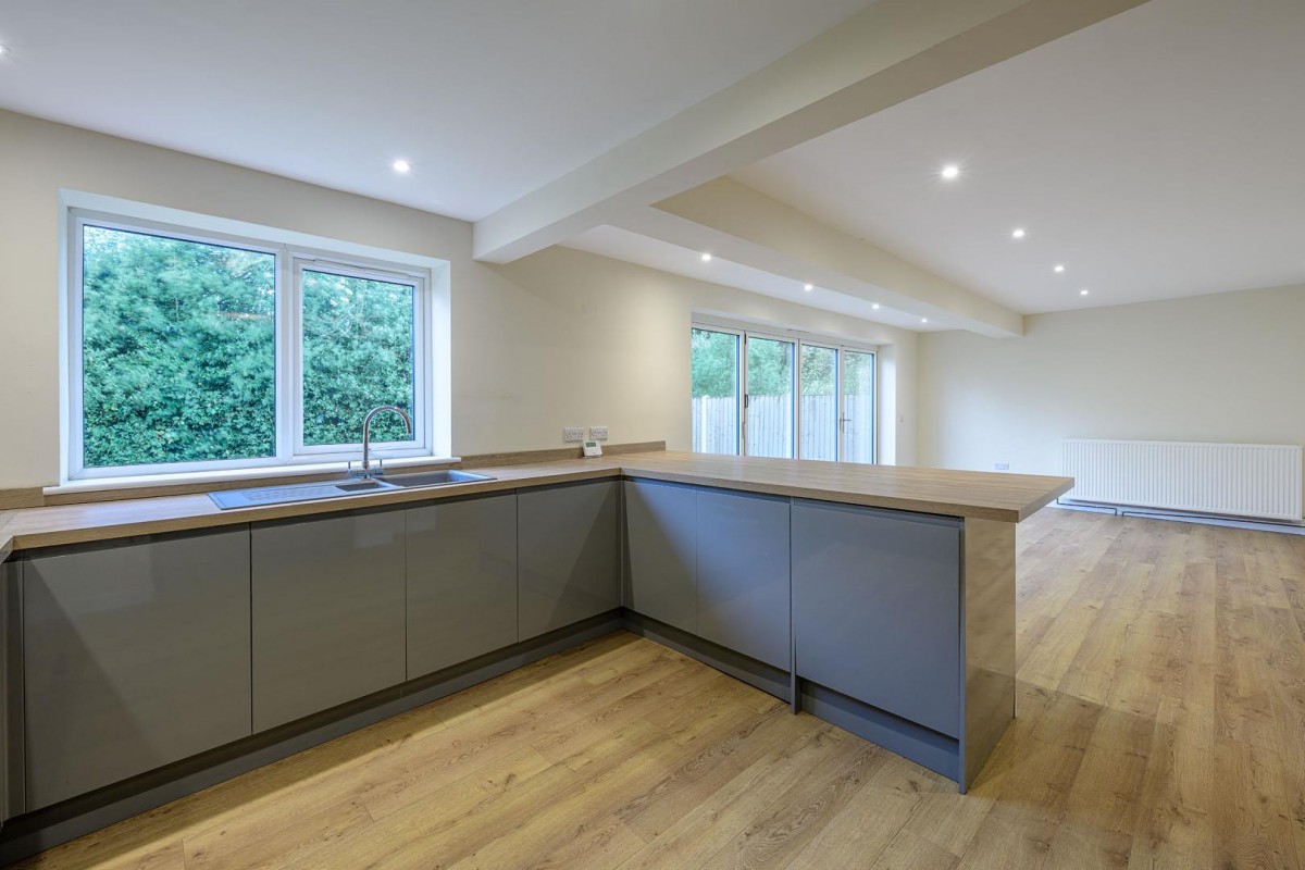 Round Hill Avenue, Pedmore, Stourbridge, DY9 0RG