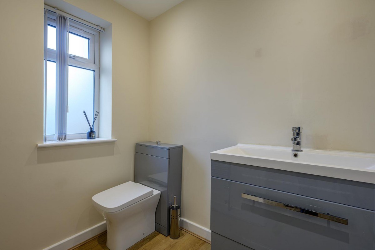 Round Hill Avenue, Pedmore, Stourbridge, DY9 0RG