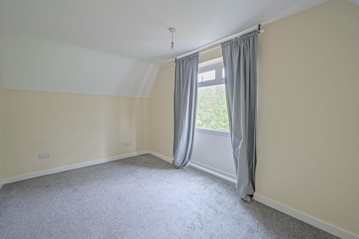 Round Hill Avenue, Pedmore, Stourbridge, DY9 0RG