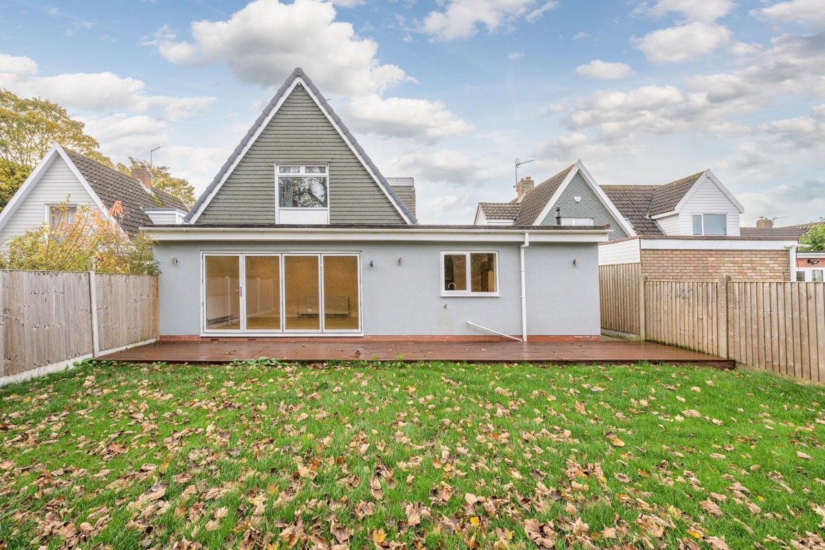 Round Hill Avenue, Pedmore, Stourbridge, DY9 0RG