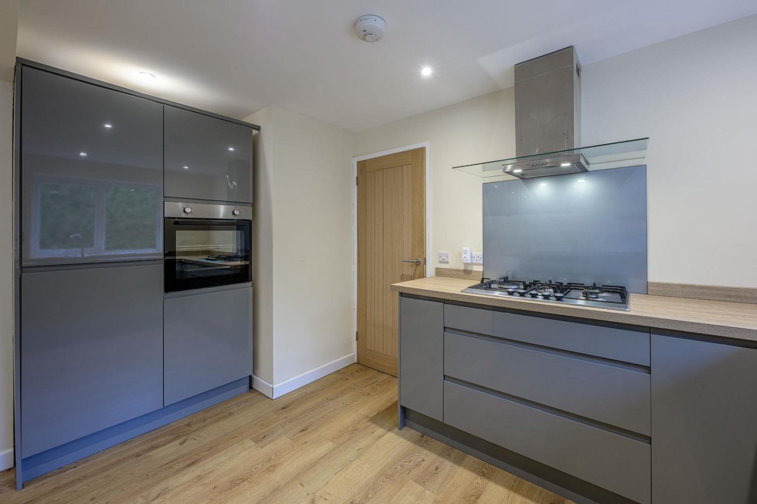 Round Hill Avenue, Pedmore, Stourbridge, DY9 0RG