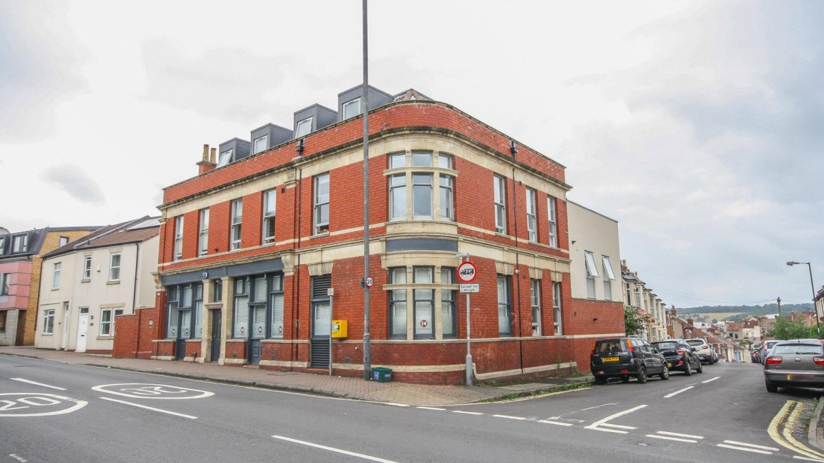 Plough And Windmill, West Street, Bristol, BS3 3NB