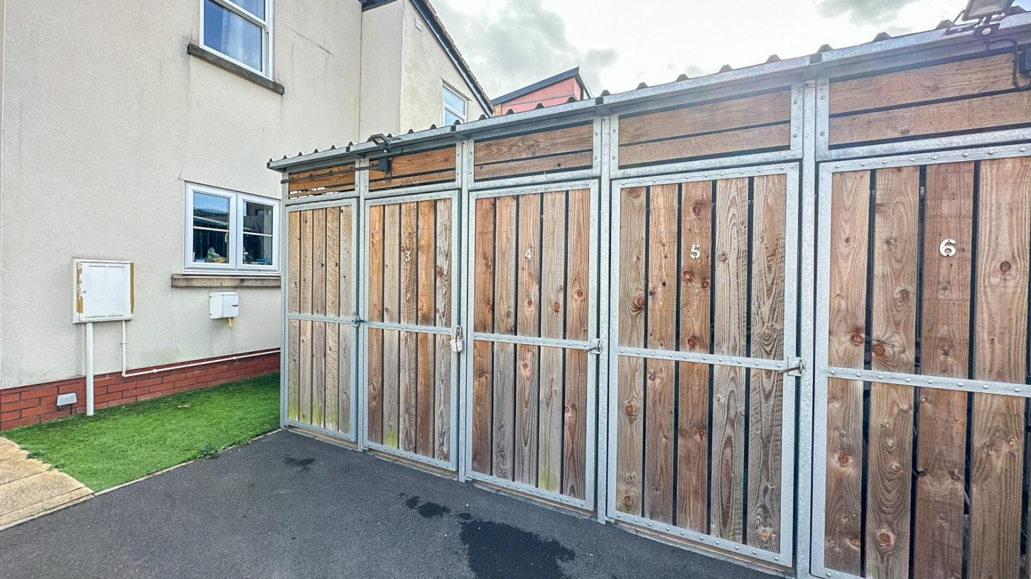 Plough And Windmill, West Street, Bristol, BS3 3NB