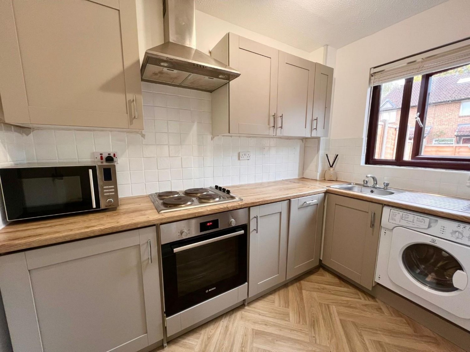 Landseer Close, Colliers Wood