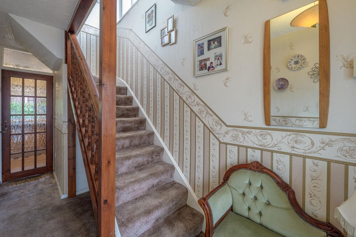 Stapleford Grove, Stourbridge, DY8 5RD