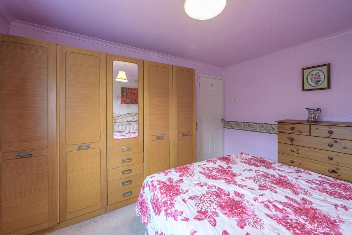 Stapleford Grove, Stourbridge, DY8 5RD