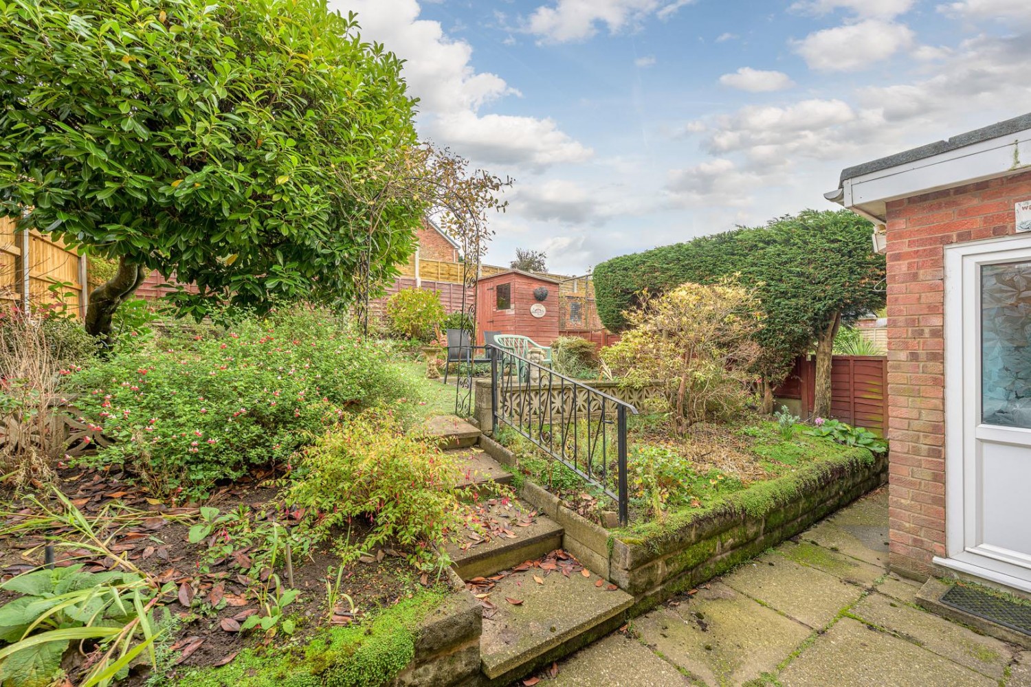 Stapleford Grove, Stourbridge, DY8 5RD