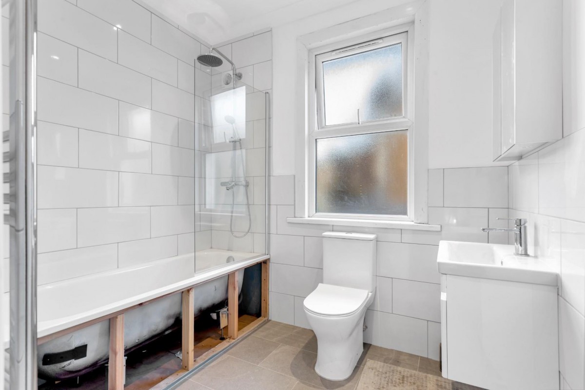 Statham Grove, London, N16