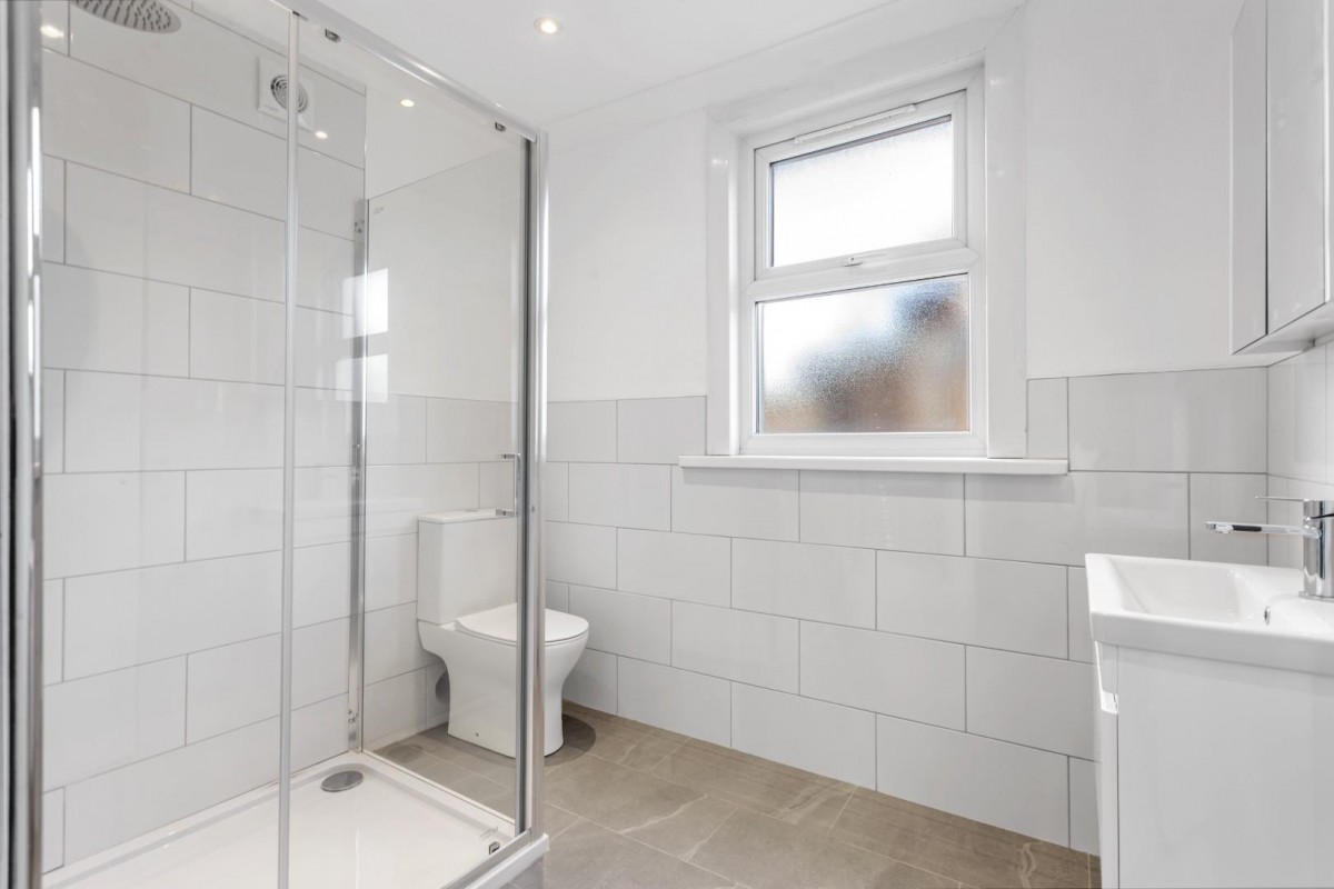 Statham Grove, London, N16