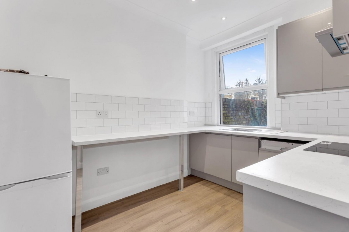 Statham Grove, London, N16