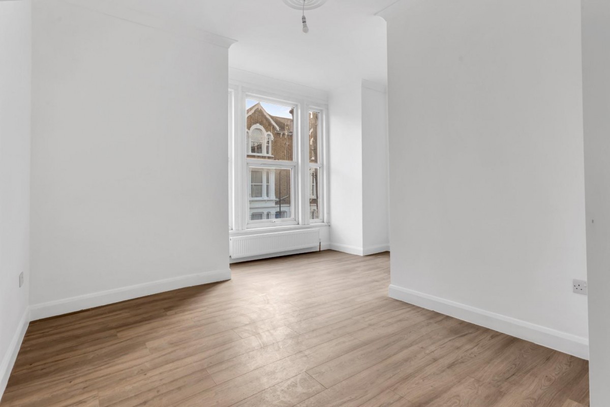 Statham Grove, London, N16