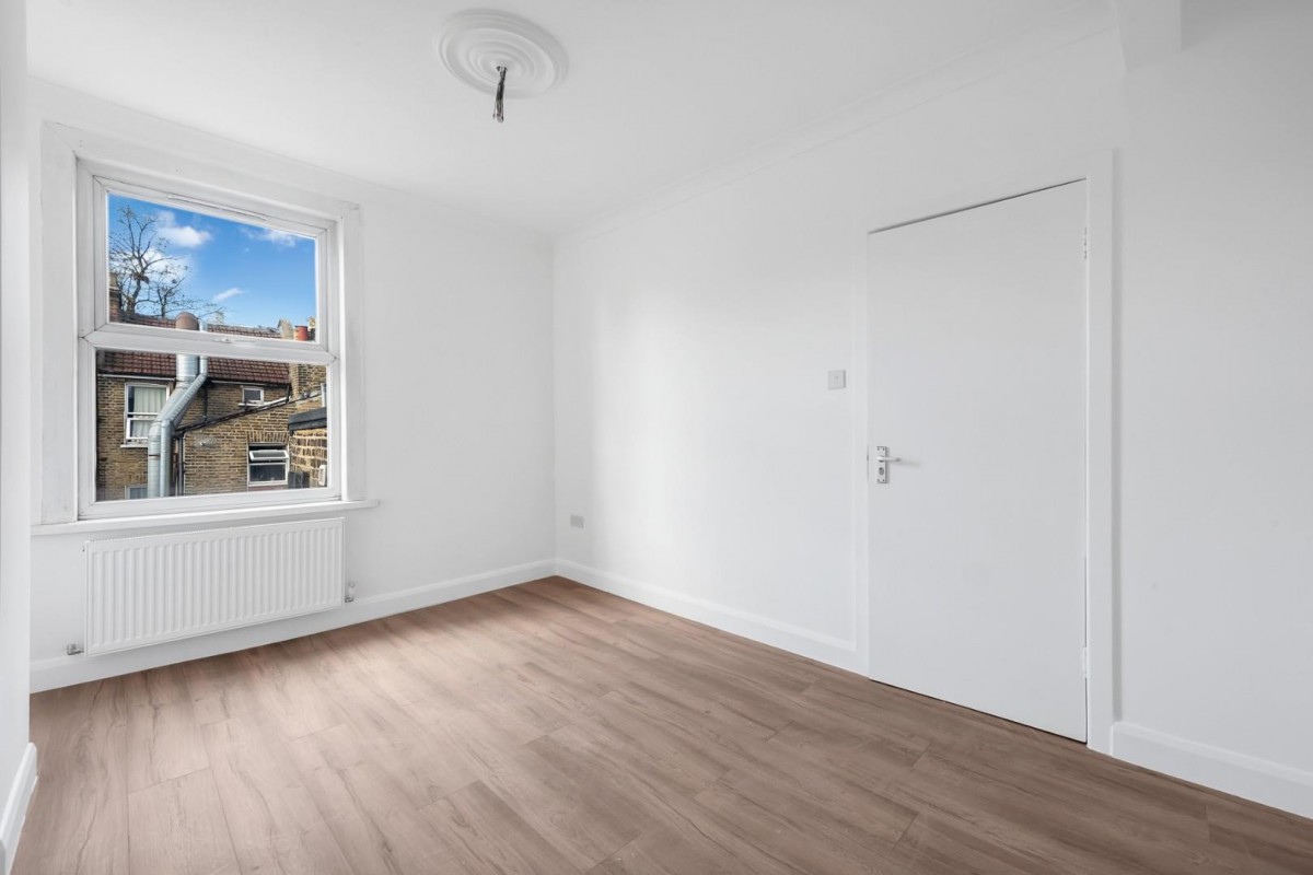 Statham Grove, London, N16