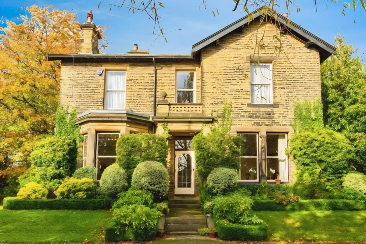 Thorniehurst, Galloway Lane , LS28