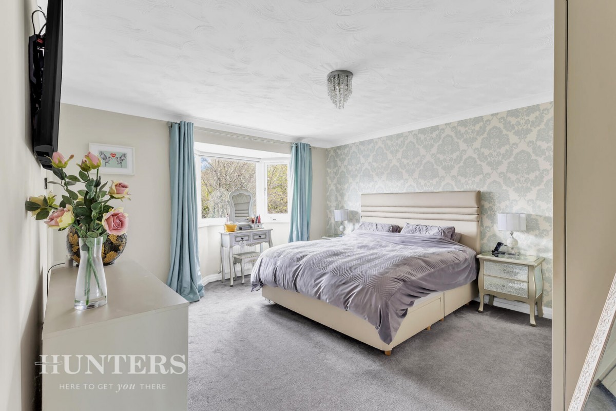 Turnfield Close, Smallbridge, OL16 2QF