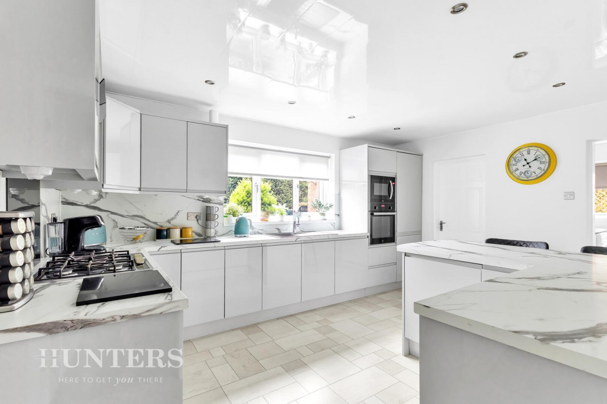 Turnfield Close, Smallbridge, OL16 2QF