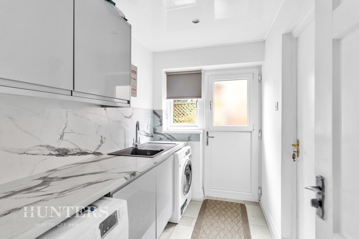 Turnfield Close, Smallbridge, OL16 2QF