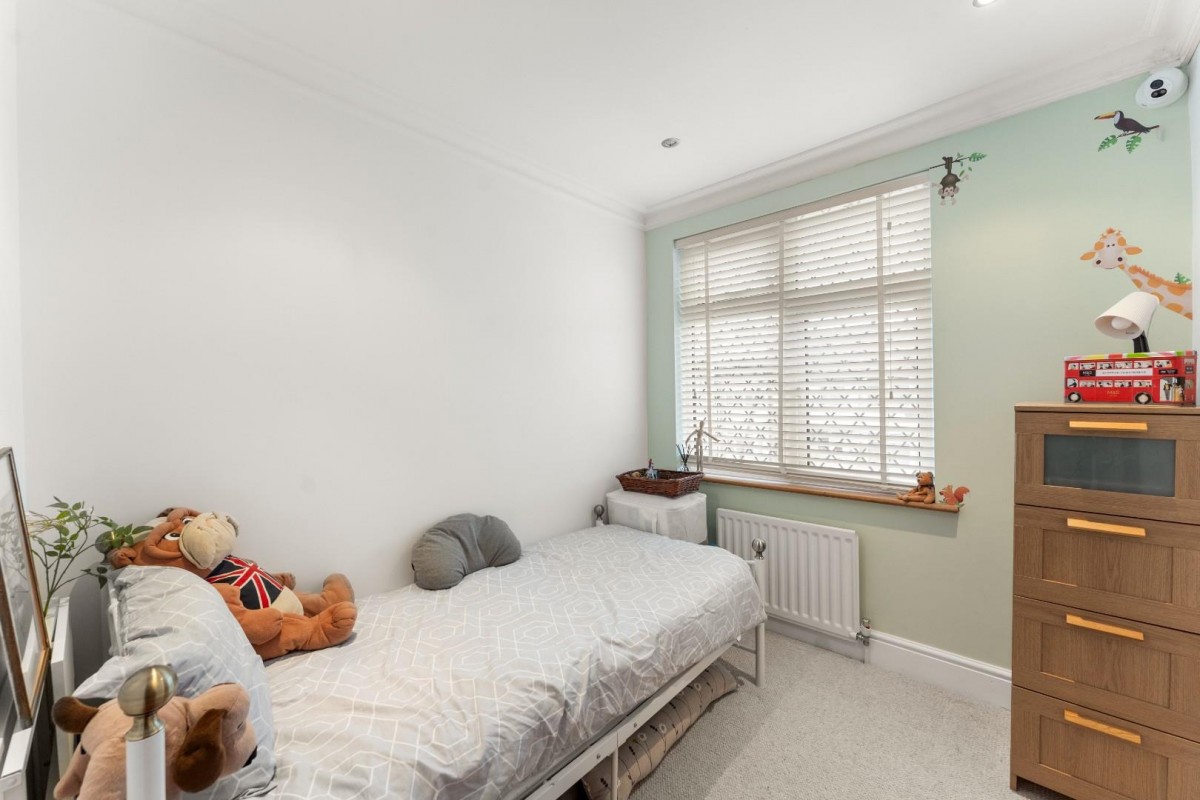 Grosvenor Crescent, Uxbridge