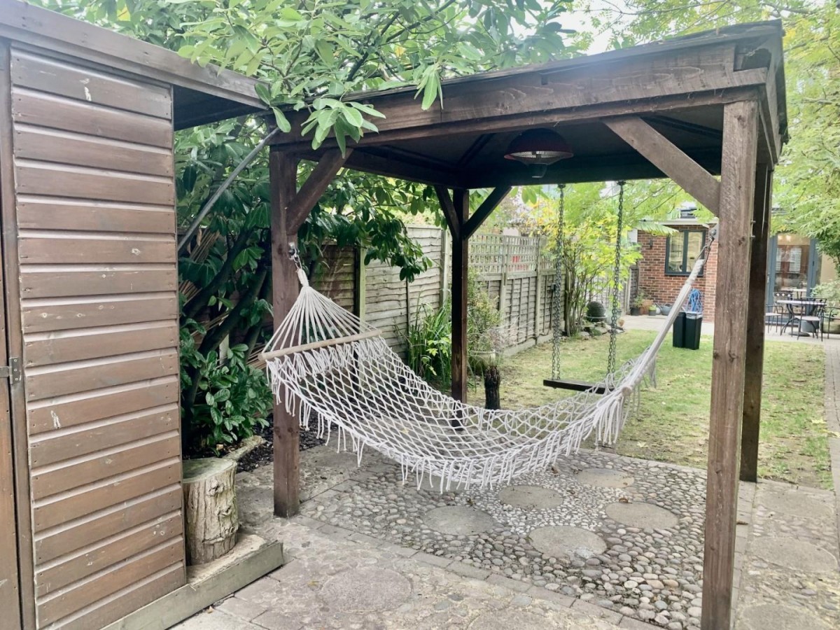 Grosvenor Crescent, Uxbridge