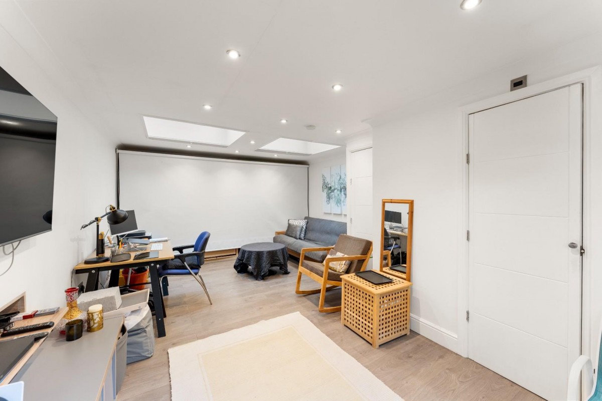 Grosvenor Crescent, Uxbridge