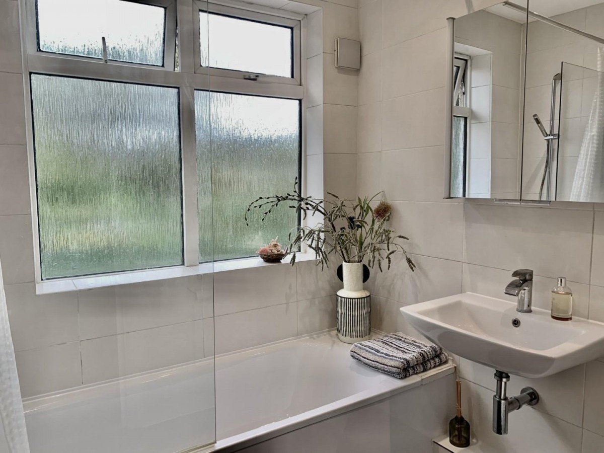 Grosvenor Crescent, Uxbridge