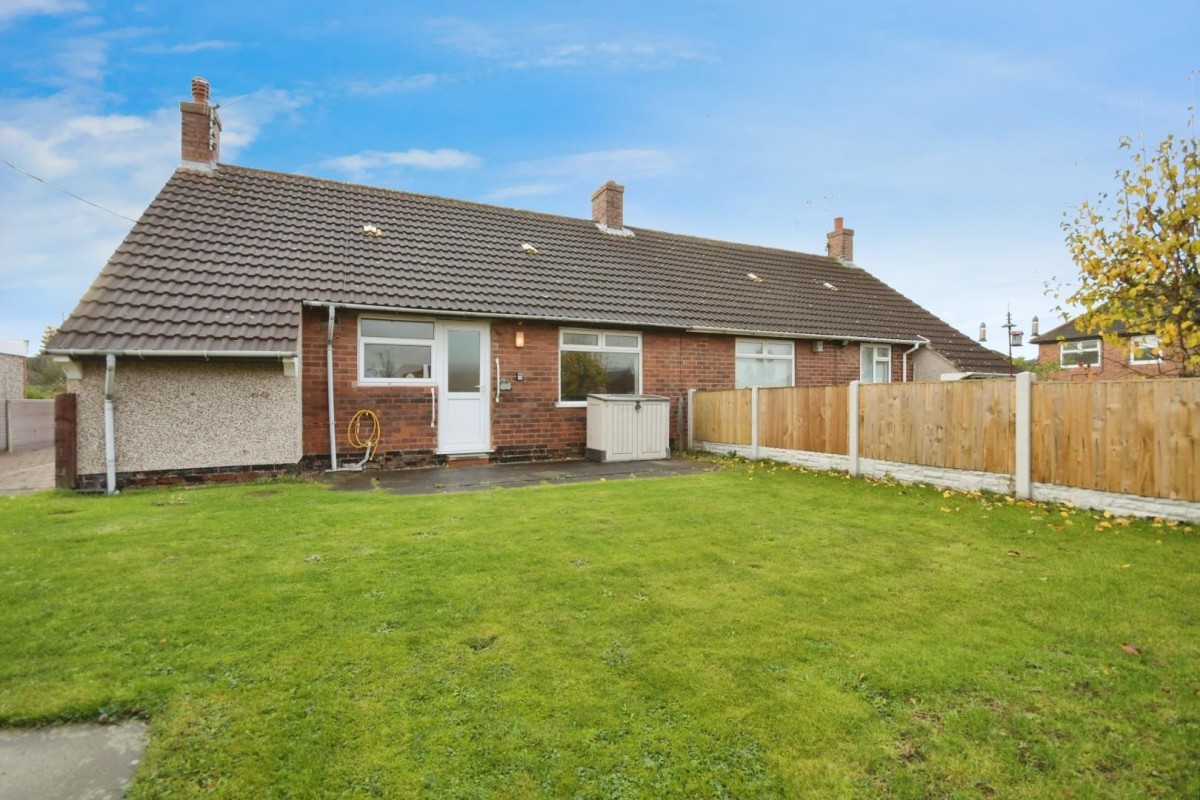 Laurel Crescent, Hollingwood, Chesterfield, S43 2LJ