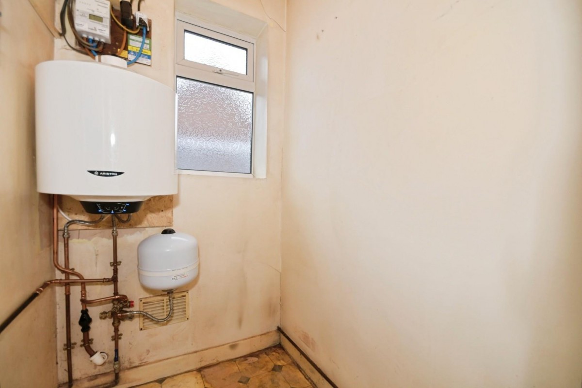 Laurel Crescent, Hollingwood, Chesterfield, S43 2LJ