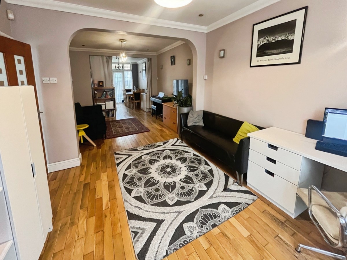 Kenton Avenue, Southall, UB1 3QF