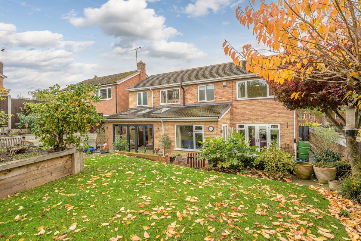 Pear Tree Drive, Stourbridge, DY8 2LB