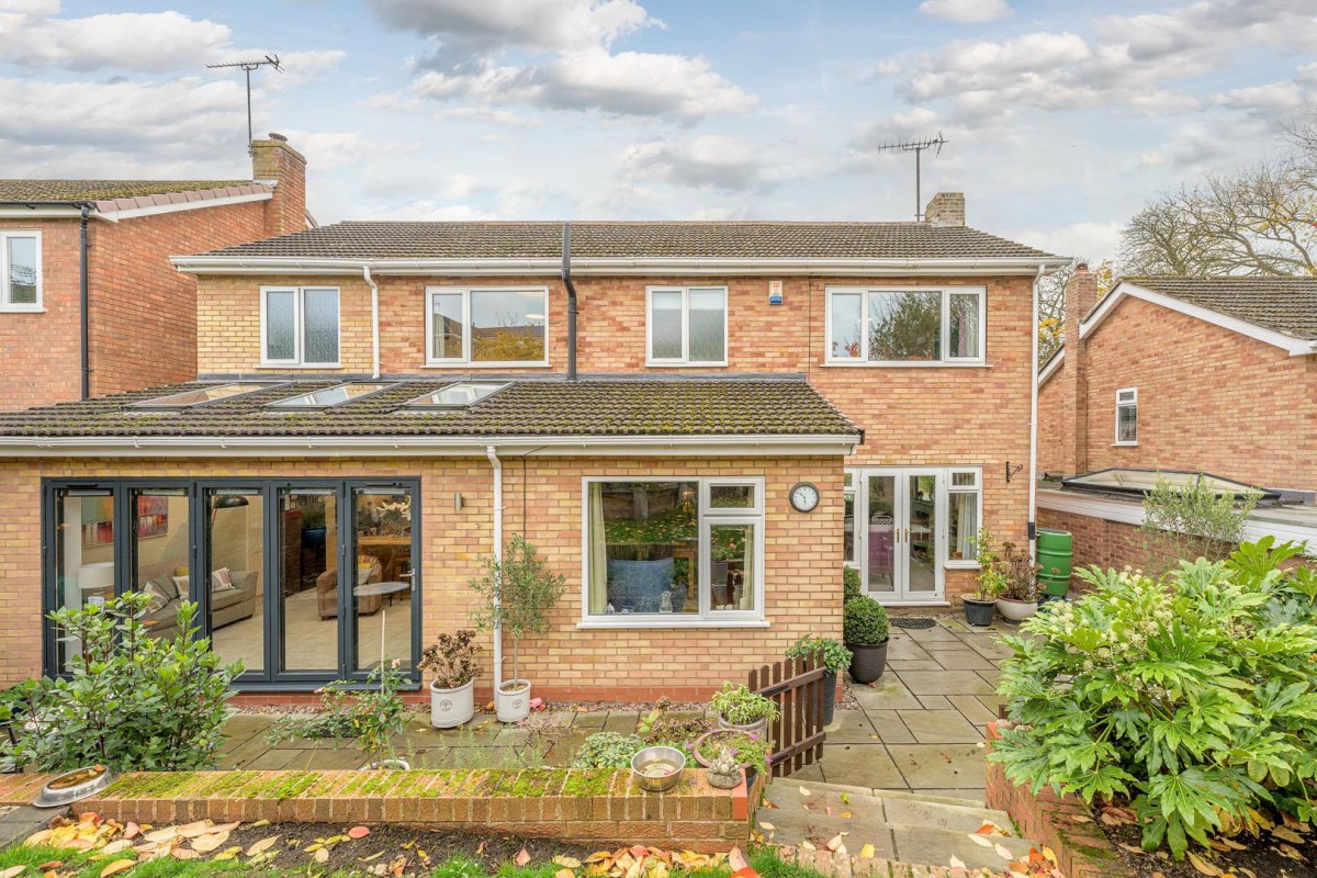 Pear Tree Drive, Stourbridge, DY8 2LB