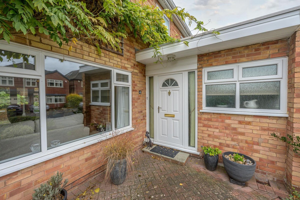 Pear Tree Drive, Stourbridge, DY8 2LB