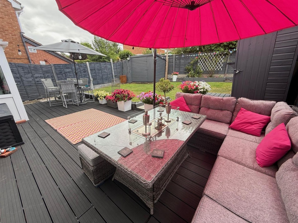 Stourbridge Road, Halesowen, B63 3QU