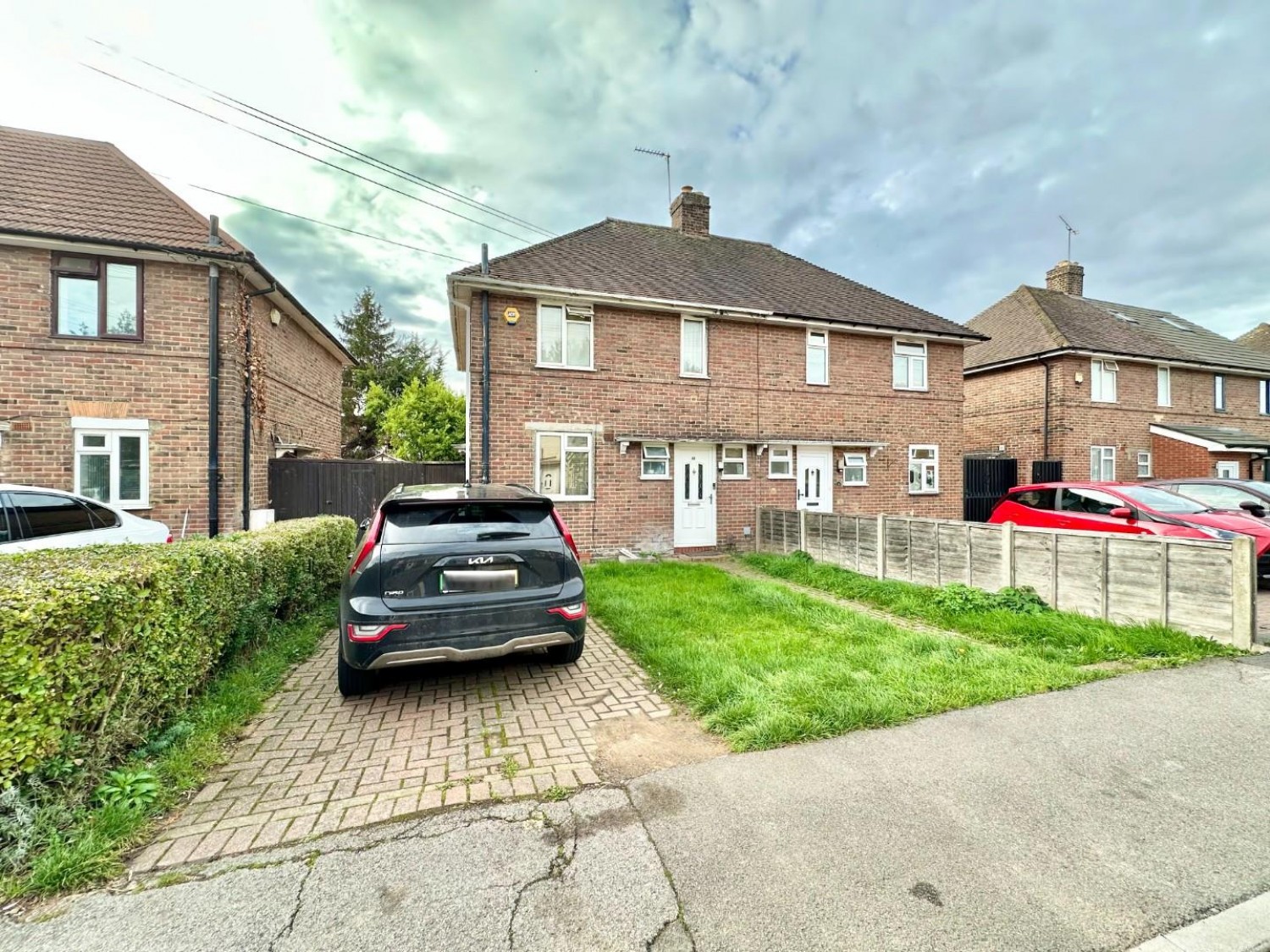 Halsway, Hayes, UB3 3JT
