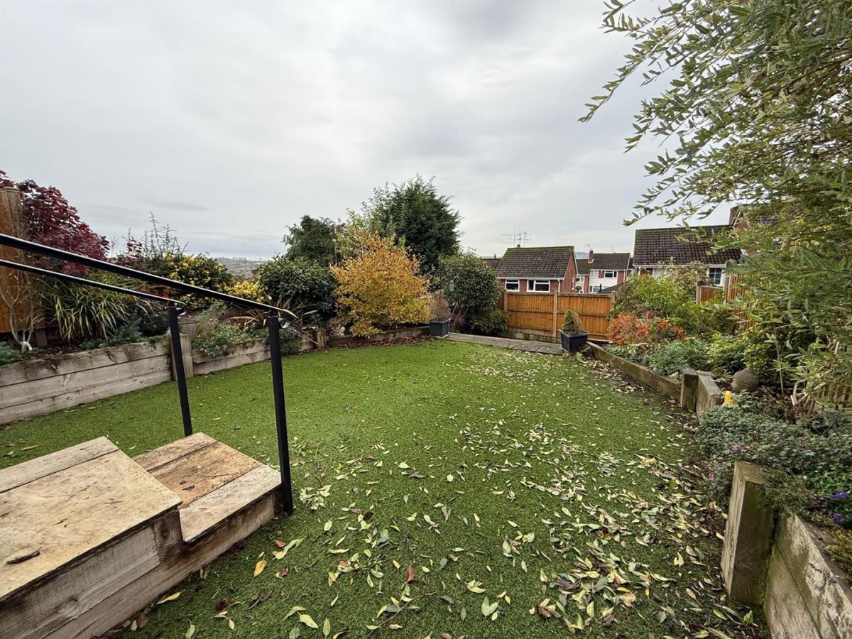 Meadow Way, Wordsley, DY8 5JD