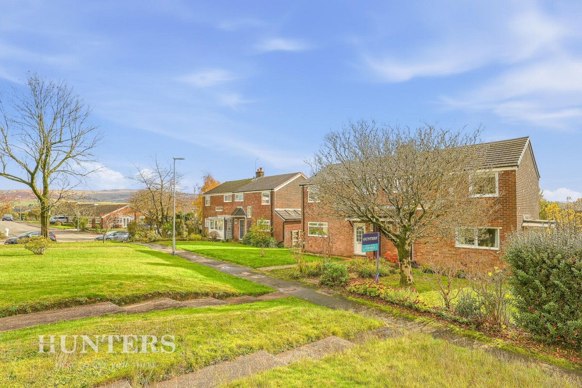 Farm Walk, Bents Farm Estate, Littleborough, OL15 8LJ
